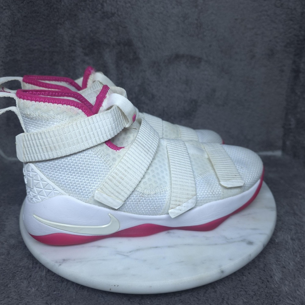 Nike LeBron Soldier 11‎ Basketball Shoes Youth Size 5Y White Think Pink Mesh